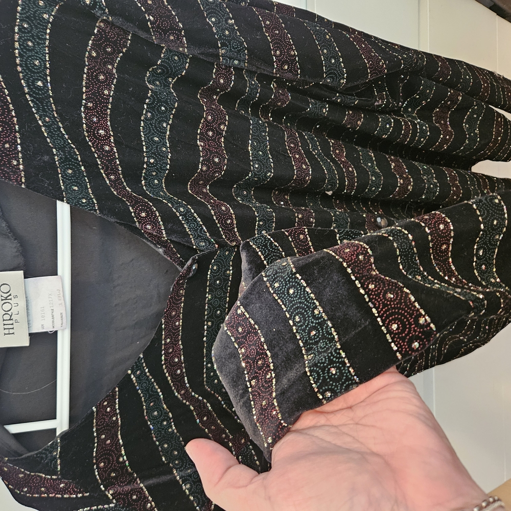 Striped Button-Up Blouse - Picture 2 of 6